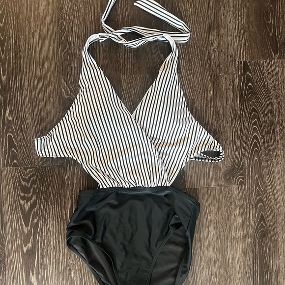 COCOSHIP Black & White Striped Halter One-Piece Swimsuit - Picture 3 of 3